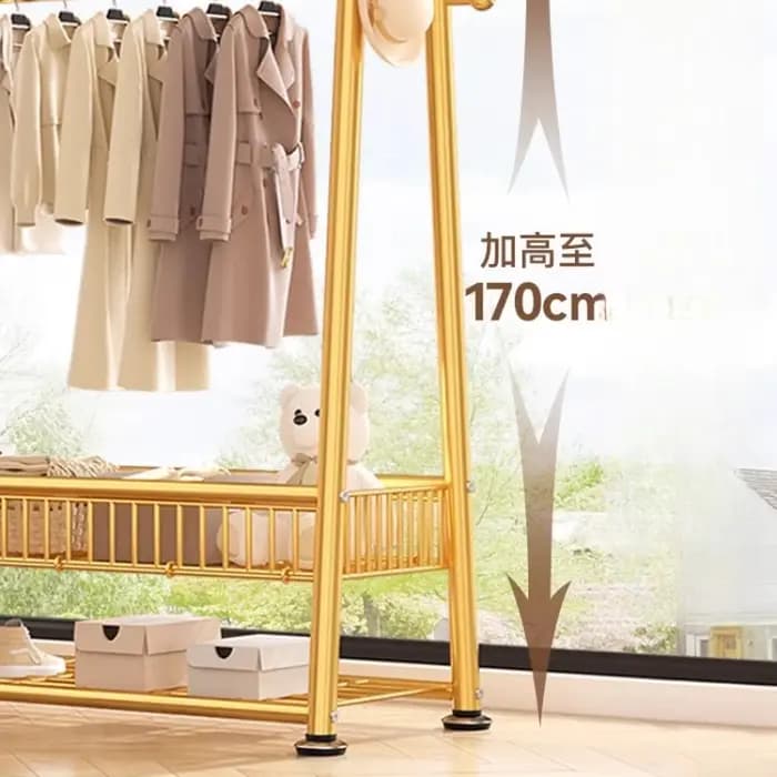 Porte-vêtements sur pied