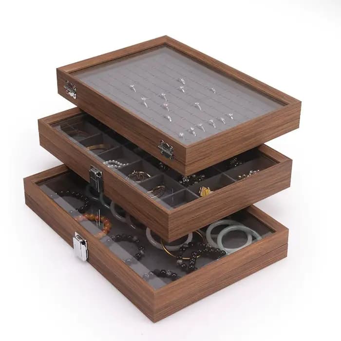 Boîte à bijoux intérieure en velours gris marron