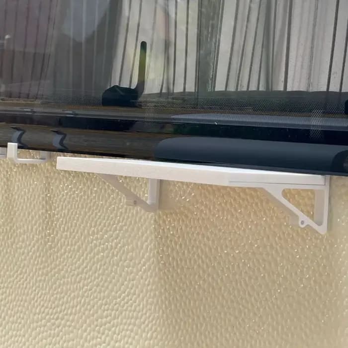 Étagère de fenêtre pour camping-car