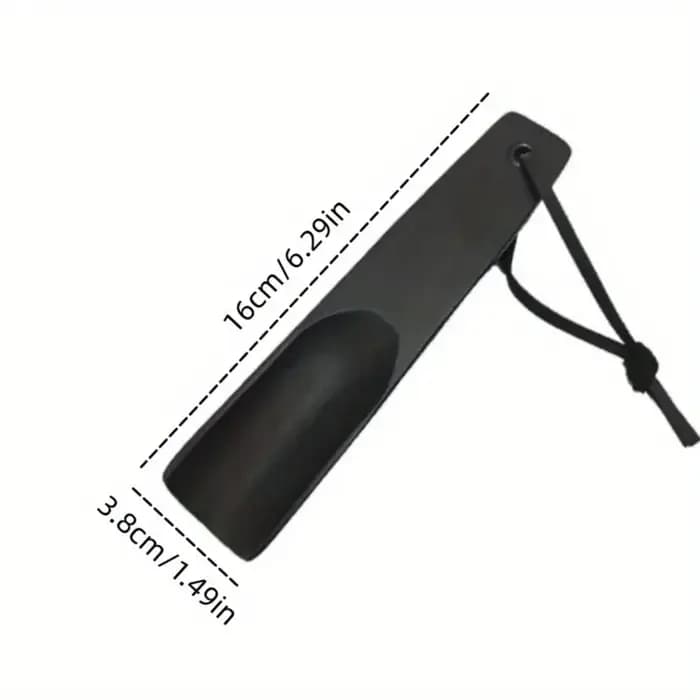 1 pièce de chausse-pied portable en bois, confortable, durable, pratique et facile à mettre sur les chaussures, un must à la maison.