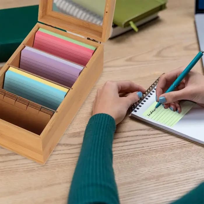Boîte de rangement en bois multi-grilles avec couvercle