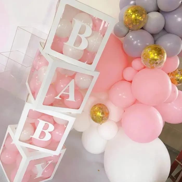 Boîte à ballons transparente