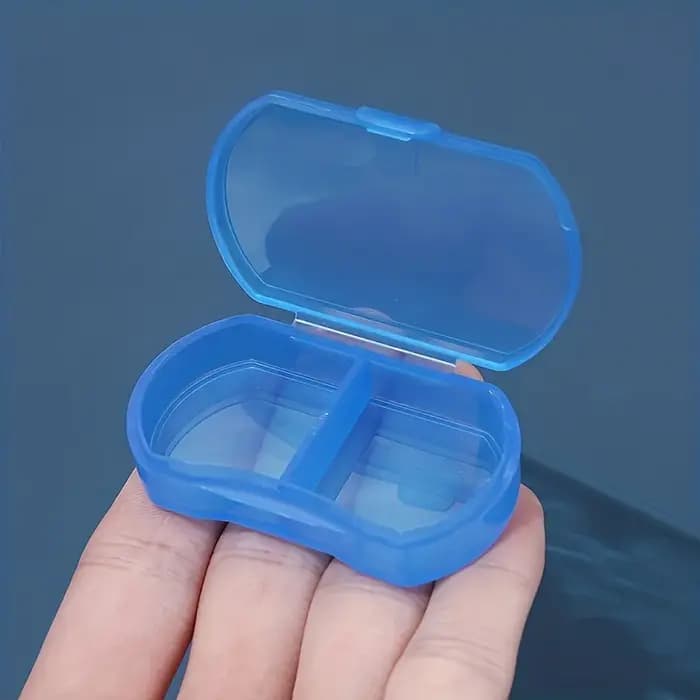 Boîte à pilules transparente à 2 compartiments
