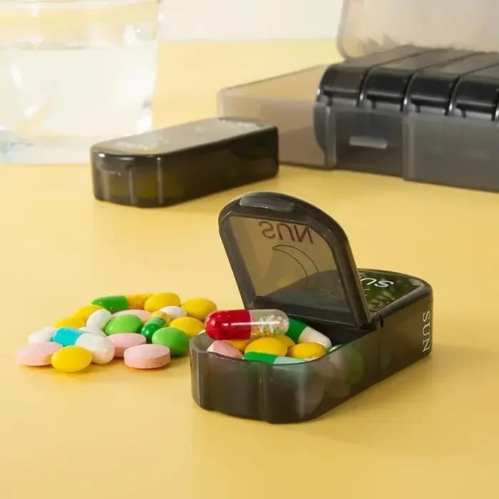 Pilulier 7 jours organisateur 21 grilles 3 fois un jour Portable voyage avec grands compartiments pour vitamines médecine huiles de poisson
