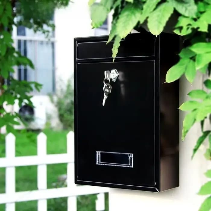 Boîte aux lettres murale étanche à la pluie
