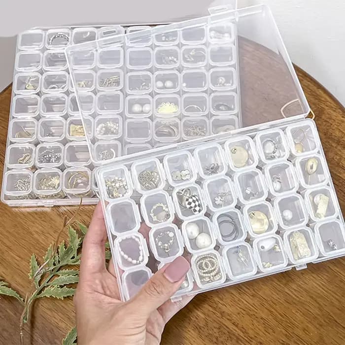 Boîte de rangement compacte en PP 56/28Grid, idéale pour ranger les perles, les outils à ongles et les contenants de rangement en plastique vides.