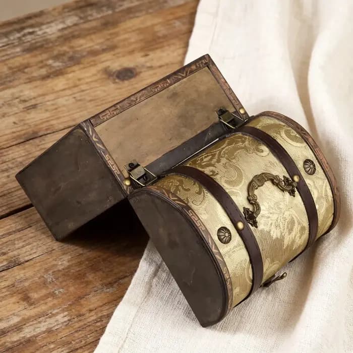 Boîte à bijoux vintage avec fermoir en métal
