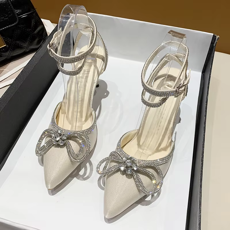Robe de banquet blanche à talons hauts pour femmes, robe de tempérament élégante, chaussures de mari