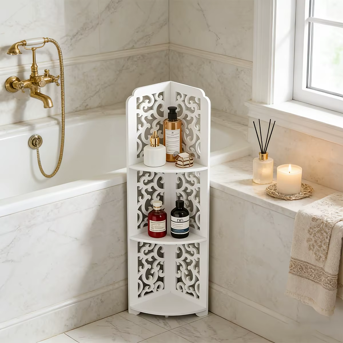 Étagère d'angle triangulaire autoportante en PVC blanc sculpté de style européen à 3 niveaux, pour s