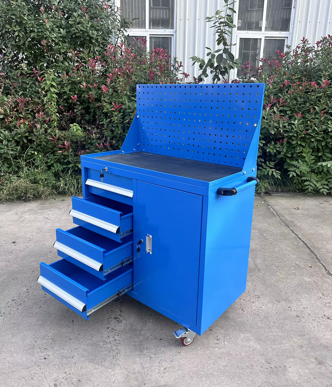 Camion de rangement multifonction pour pièces mobiles avec quatre tiroirs