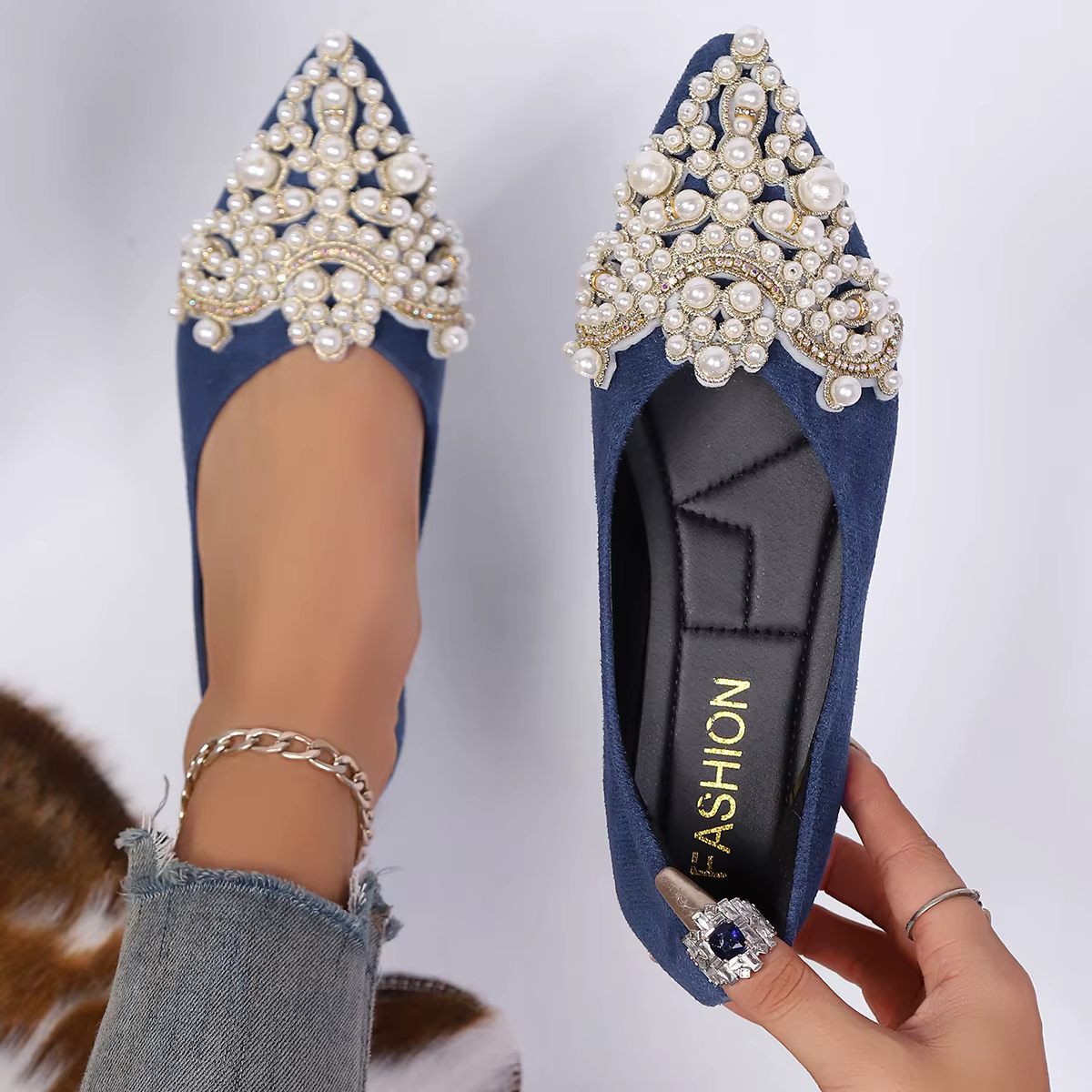 Chaussures de mariage décontractées à fond plat pour femmes, chaussures à bout pointu avec perles, d
