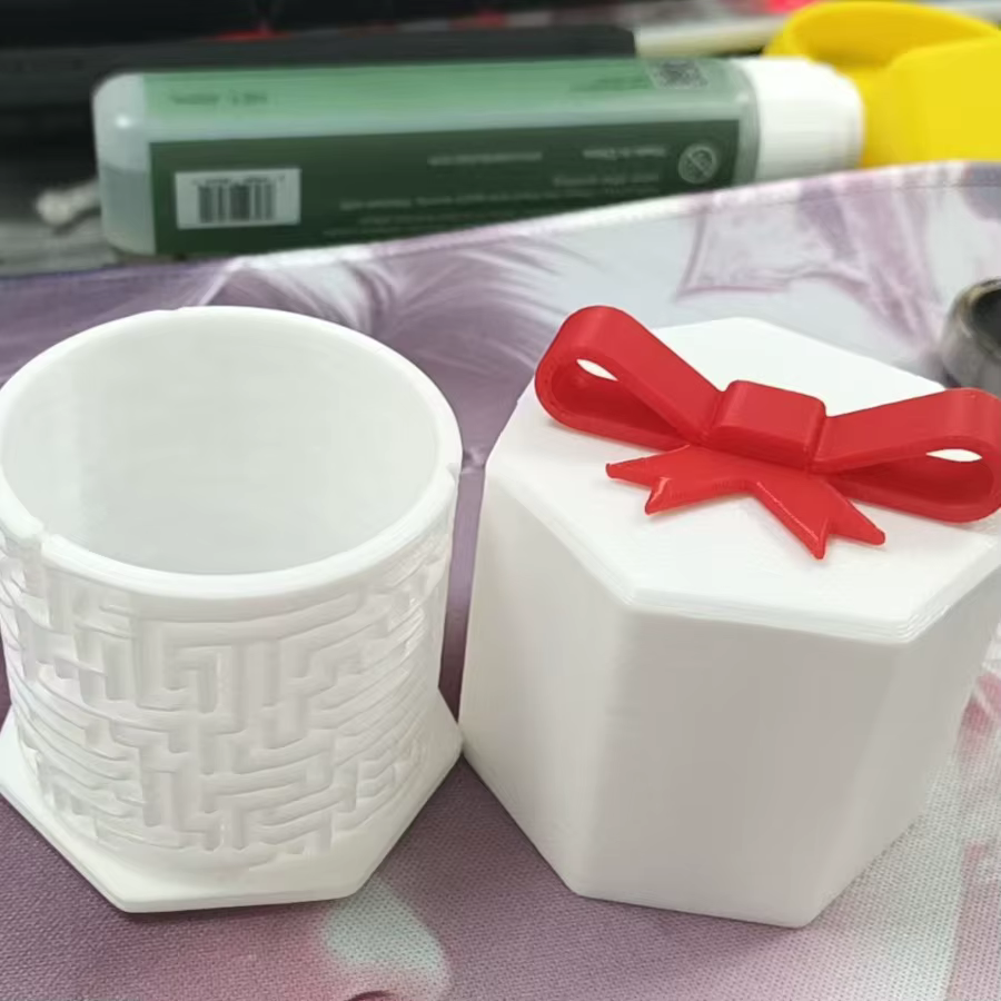 Conteneur de rangement de puzzle en forme de boîte cadeau de Noël, porte-monnaie et porte-monnaie se