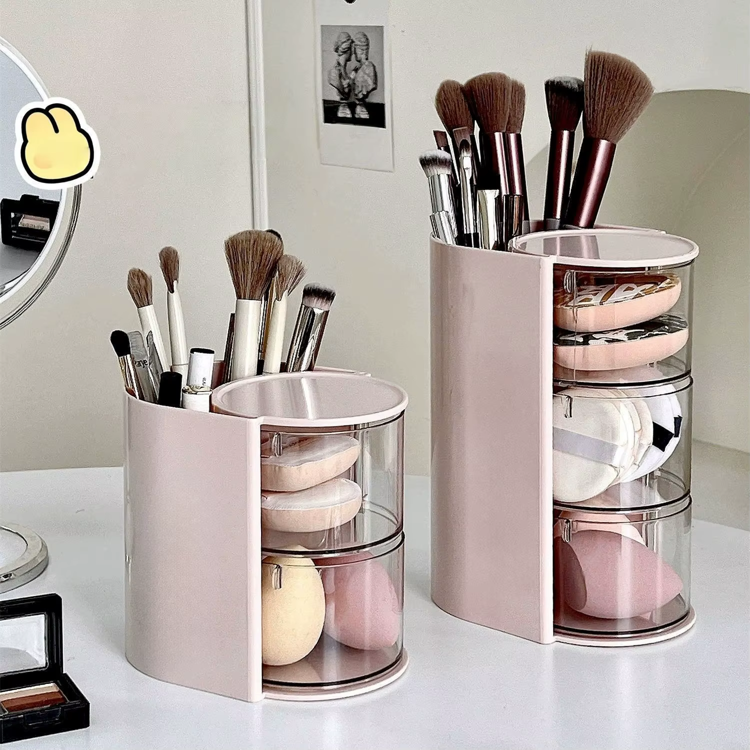 Boîte de rangement cosmétique rotative