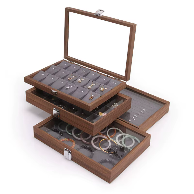 Boîte à bijoux intérieure en velours gris marron