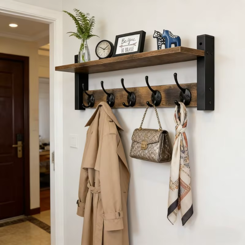 Porte-manteau mural en bois avec crochets