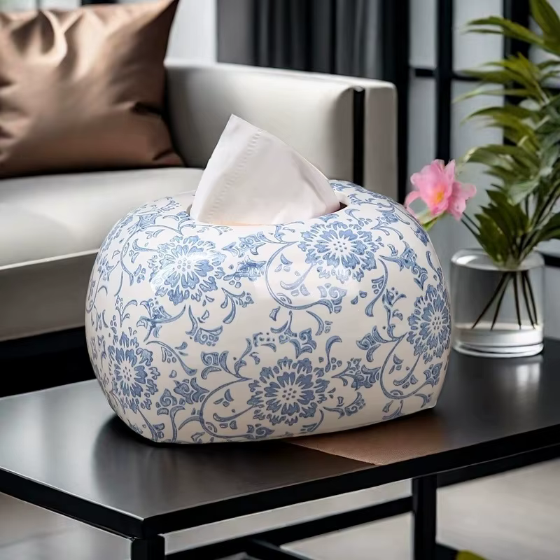 Boîte à mouchoirs en porcelaine bleue et blanche