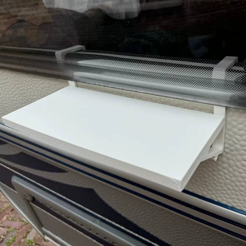 Étagère de fenêtre pour camping-car