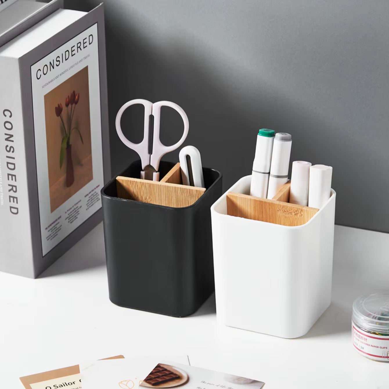 Boîte de rangement de bureau