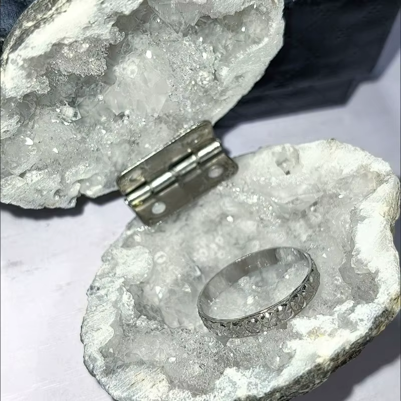 Boîte de rangement de bagues et de bijoux