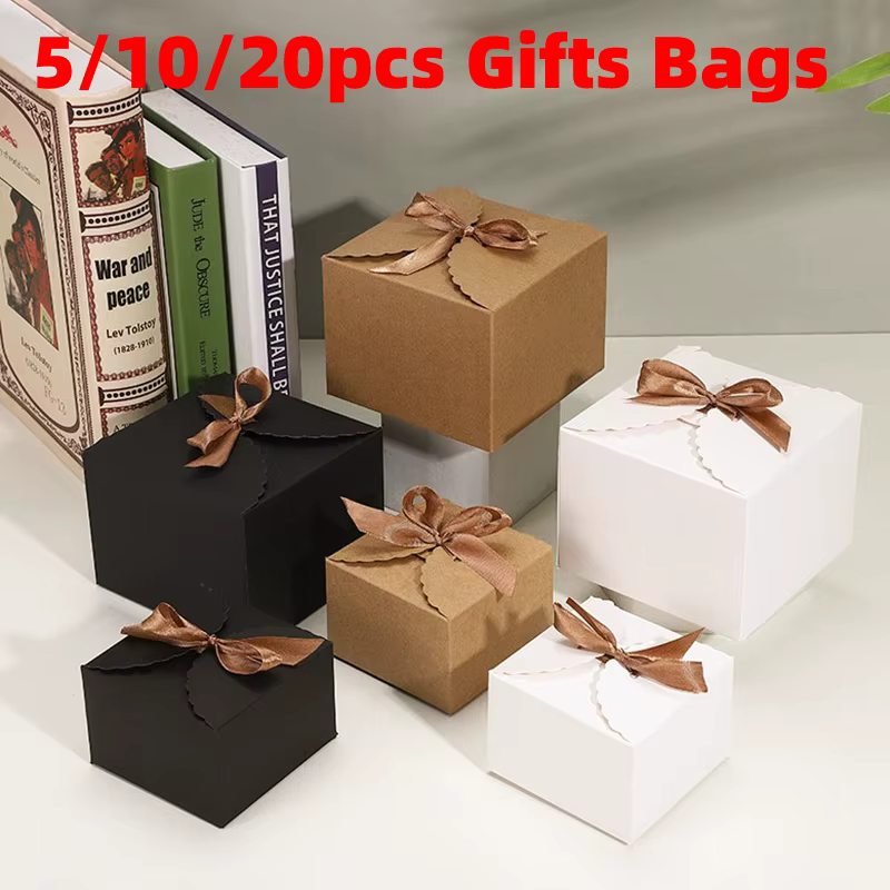 Boîtes cadeaux en carton