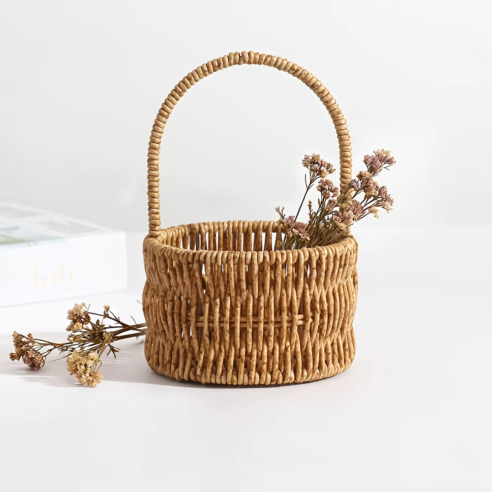 Mini panier tissé en rotin