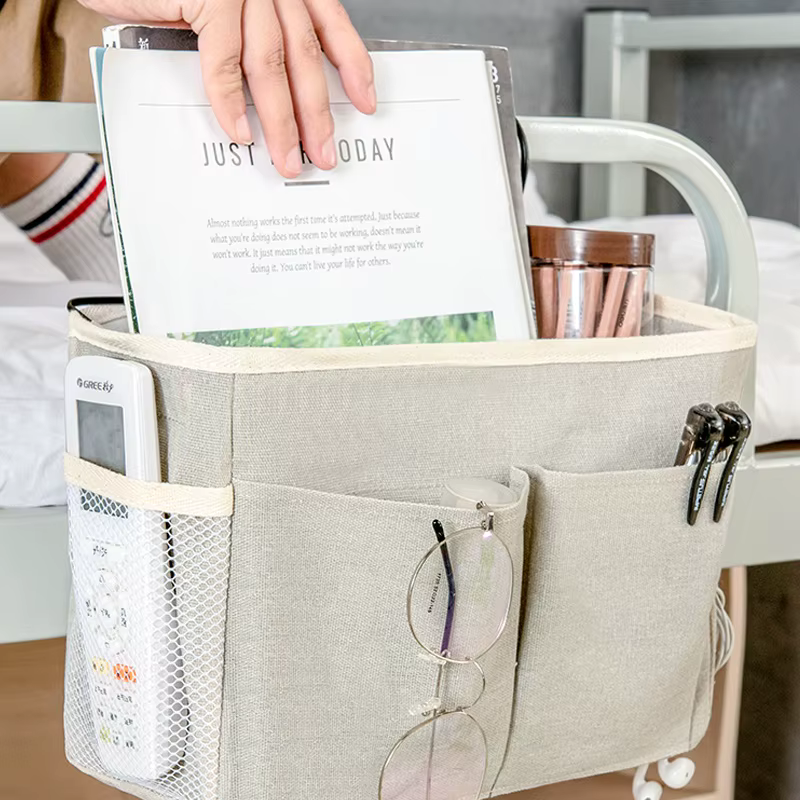 Panier de rangement suspendu pour chevet de lit