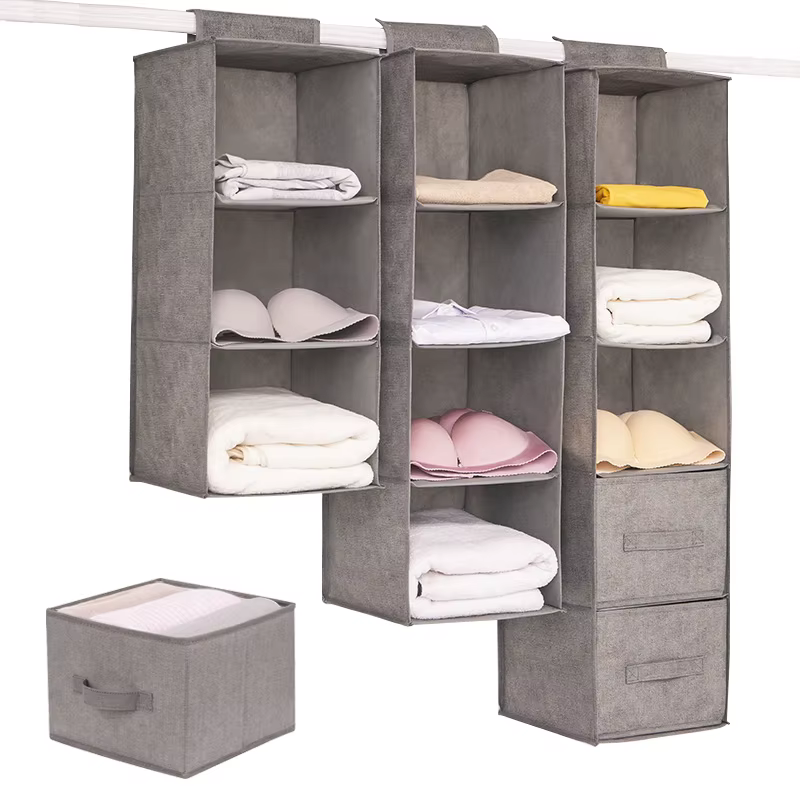 Organisateur de placard suspendu avec compartiments