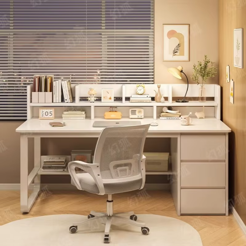 Bureau à tiroirs blancs