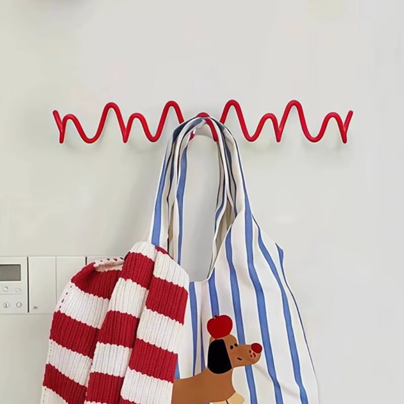 Porte-manteau ondulé créatif