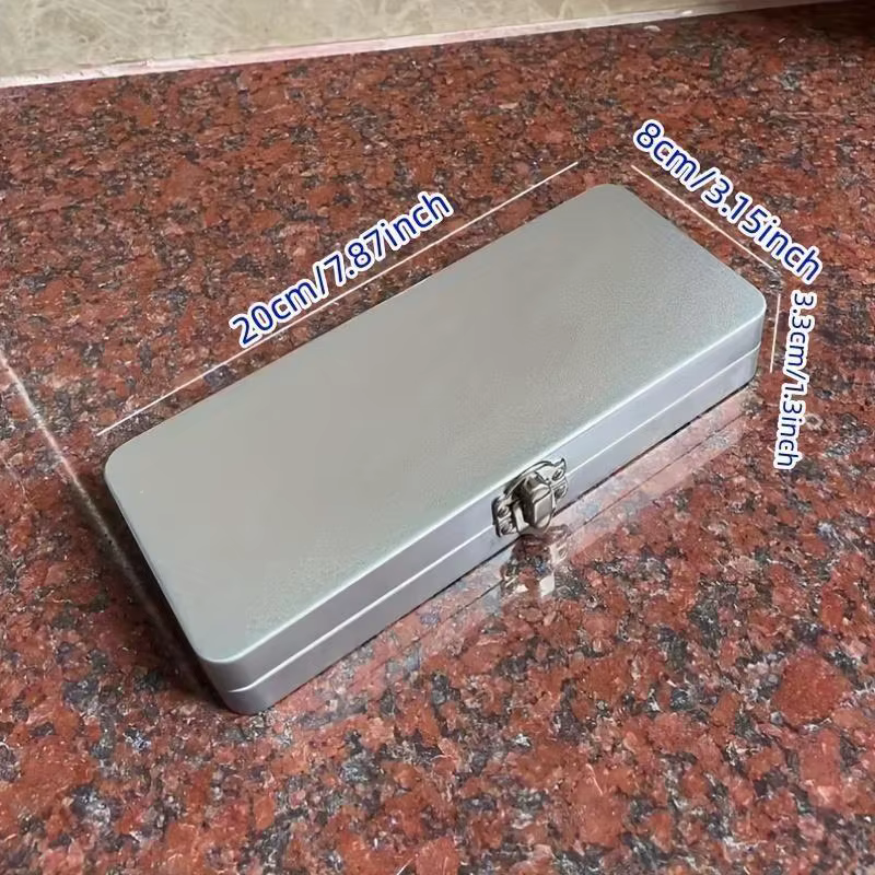 Boîte rectangulaire en métal gris argenté Durable avec couvercle