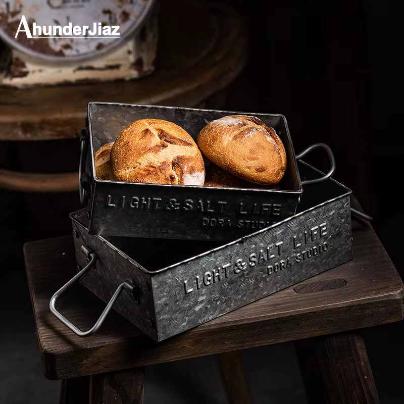 Plateau de rangement pour pain rétro